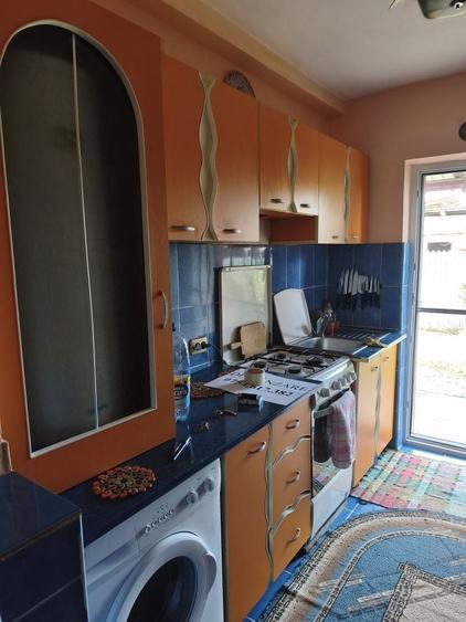 Apartament cu 3 camere decomandat în Todirești