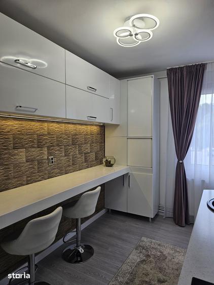 Apartament cu 3 camere în Tudor Vladimirescu