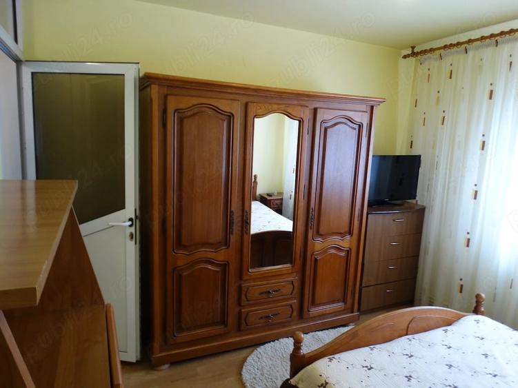 Apartament cu 2 camere decomandat în Micro 8