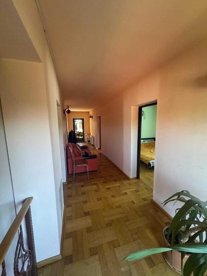 Casă cu 4 camere în Amara