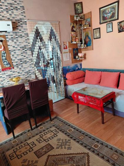 Casă cu 5 camere cu Teren 400 Mp în Central