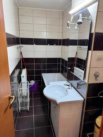 Apartament cu 2 camere decomandat în Vitrometan