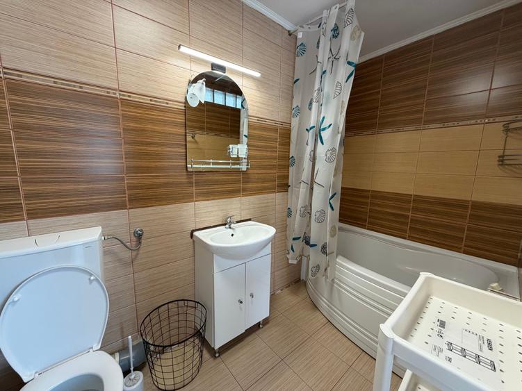 Apartament cu 3 camere decomandat în Vasile Aaron