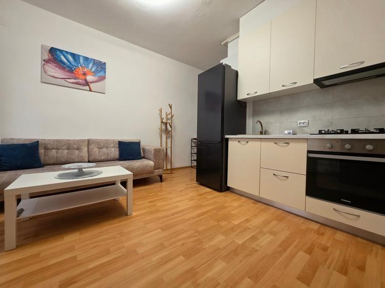 Apartament cu 2 camere semidecomandat în Universitate