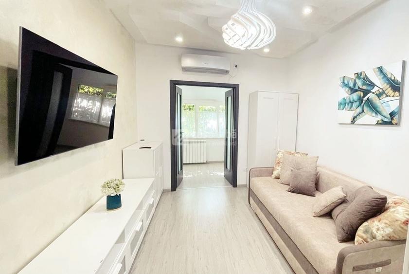 Apartament cu 2 camere decomandat, mobilat în Central