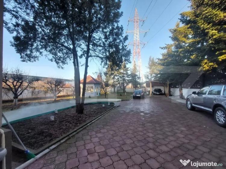 Casă cu 7 camere cu Teren 3800 Mp în Albert