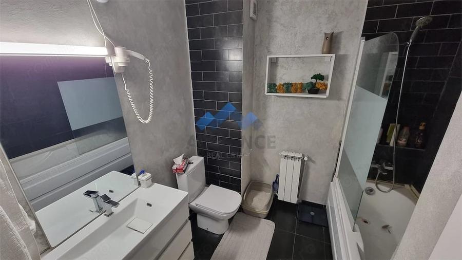 Apartament cu 3 camere în Filiași