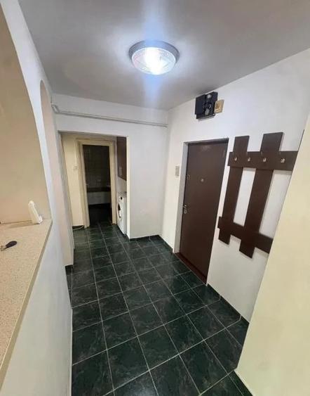 Apartament cu 2 camere decomandat în Filiași