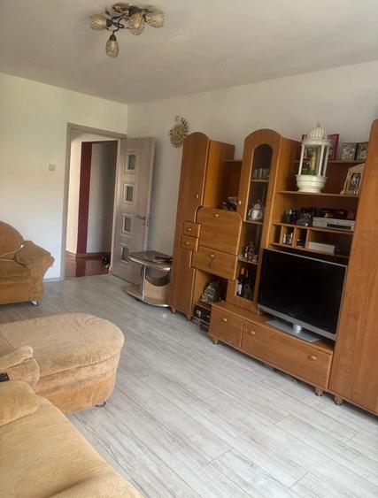Apartament cu 2 camere decomandat în Burdujeni