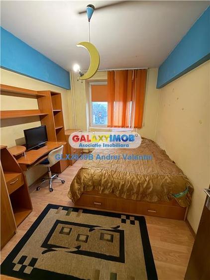 Apartament cu 3 camere semidecomandat, mobilat în Berceni