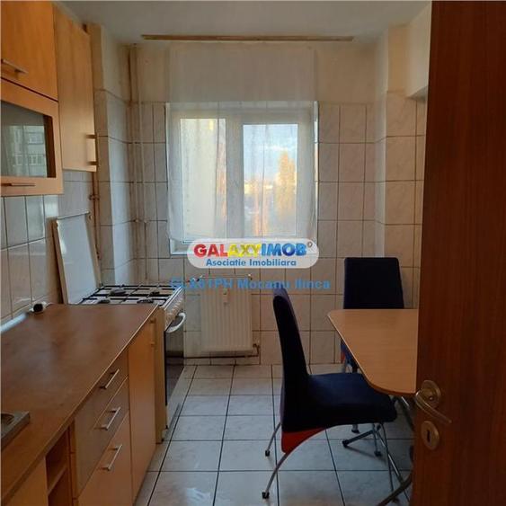 Apartament cu 2 camere decomandat, mobilat în Republicii