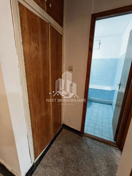 Apartament cu 3 camere decomandat în Tomis III