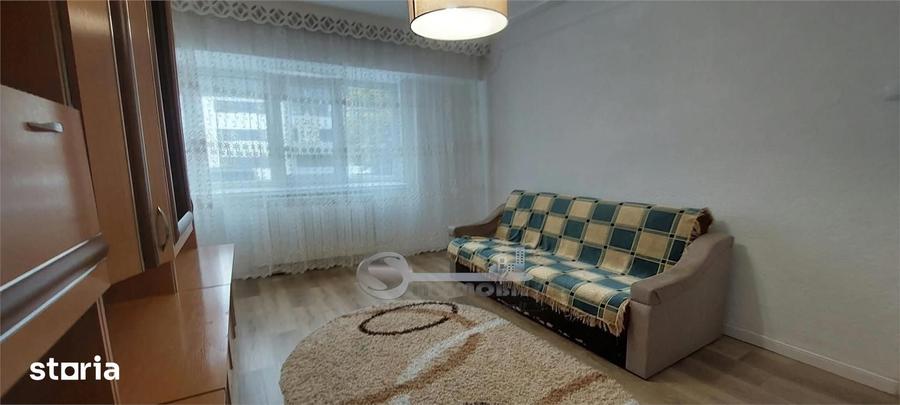 Apartament cu 3 camere decomandat în Holboca