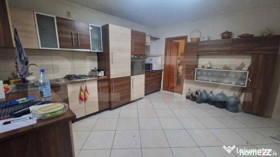 Casă cu 4 camere cu Teren 510 Mp în Bartolomeu