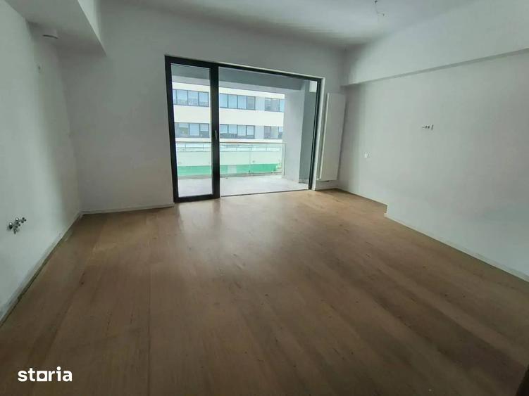 Apartament cu 3 camere decomandat în Aviației