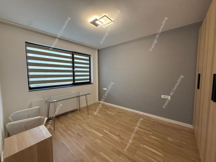 Apartament cu 3 camere semidecomandat, mobilat în Aradului