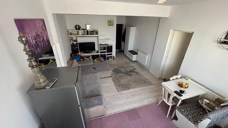 Apartament cu 2 camere nedecomandat în Breazu