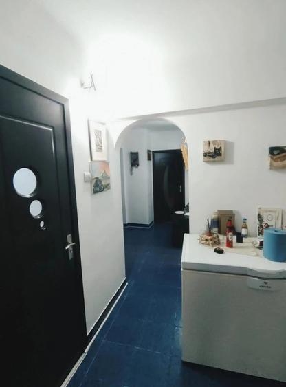 Apartament cu 3 camere decomandat în Oancea