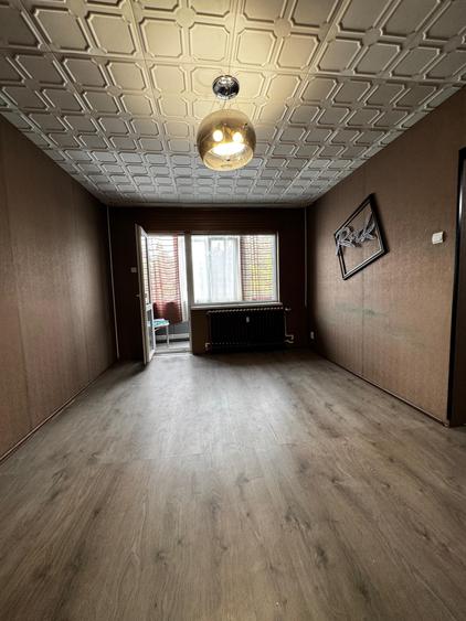 Apartament cu 3 camere semidecomandat în Tătărași