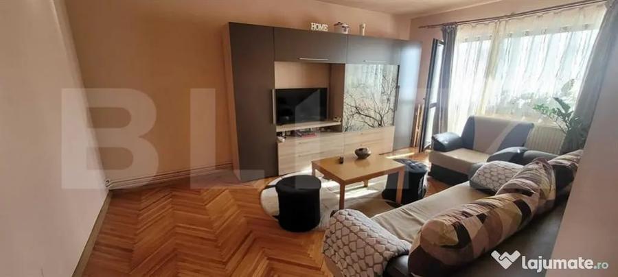 Apartament cu 3 camere decomandat în Central