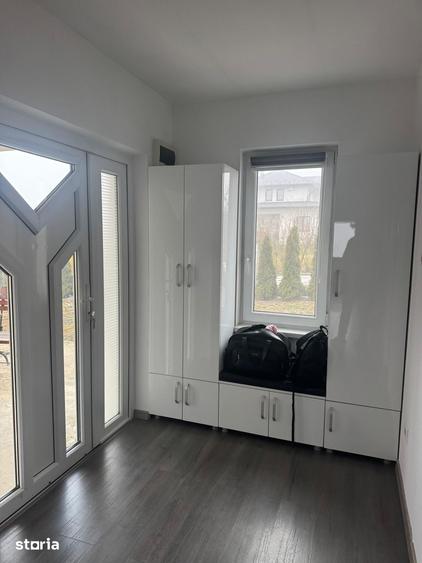 Casă cu 5 camere cu Teren 2172 Mp în Central