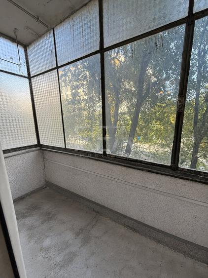 Apartament cu 3 camere decomandat în Drumul Taberei