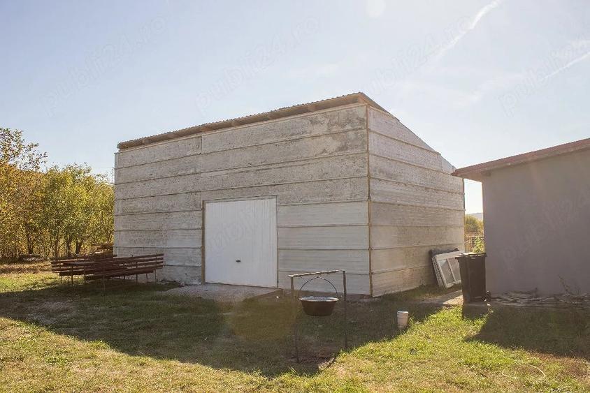 Casă cu Teren 1035 Mp în Căianu