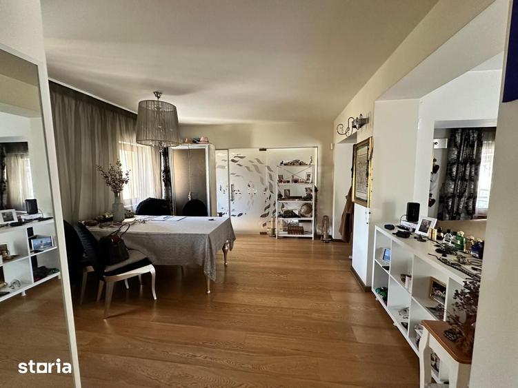 Casă cu 4 camere cu Teren 400 Mp în Central