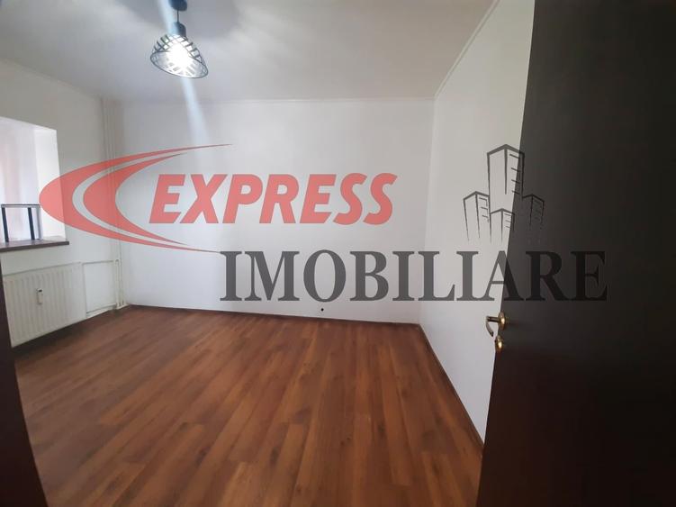Apartament cu 3 camere decomandat în Dristor