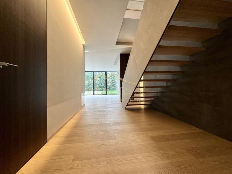 Casă individuală cu 6 camere cu Piscina în Pipera