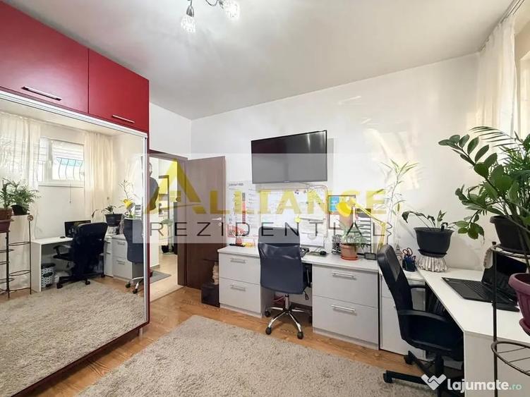 Apartament cu 3 camere decomandat în Berceni