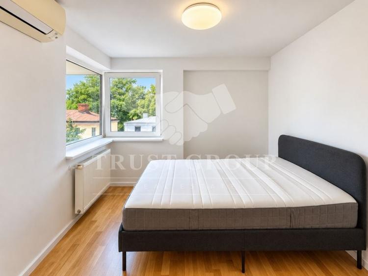 Apartament cu 3 camere semidecomandat, mobilat în Aviatorilor