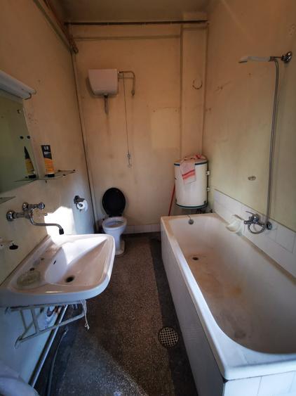 Casă cu 3 camere cu Canalizare în Elisabetin