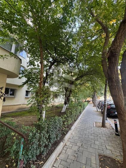 Garsonieră decomandată în Lacul Tei