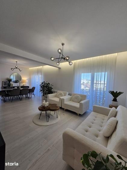 Apartament cu 4 camere decomandat în Unirii