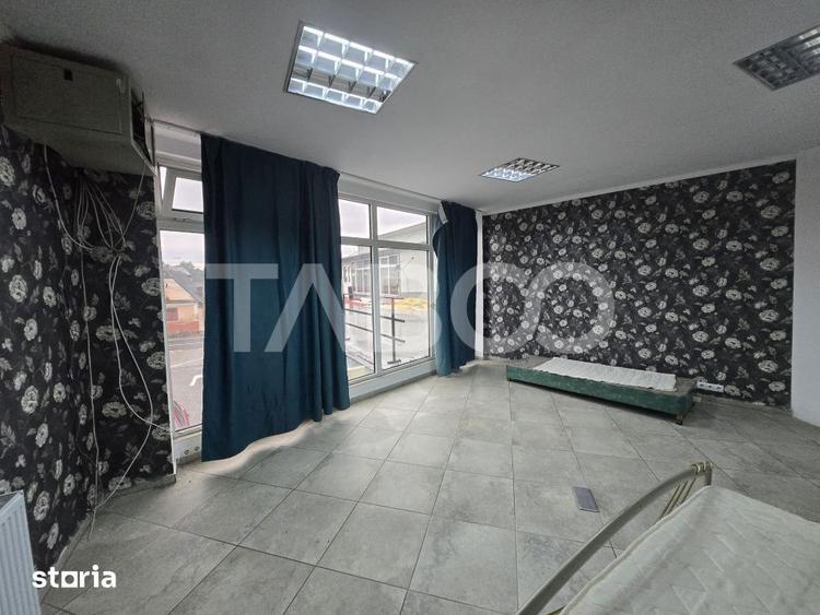 Apartament cu 4 camere decomandat în Slimnic