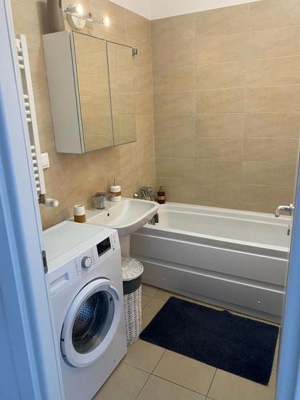 Apartament cu 2 camere semidecomandat în Mihai Bravu
