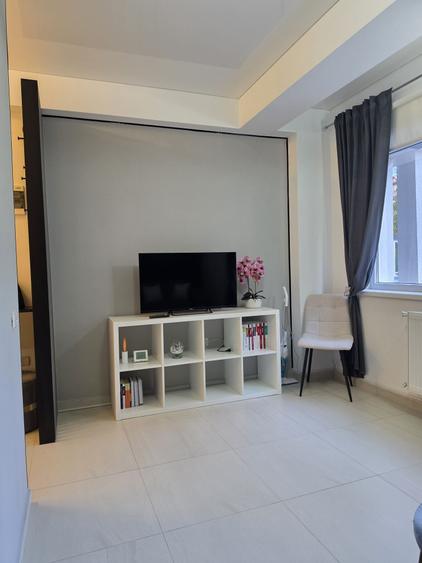 Apartament cu 2 camere decomandat în Roșu