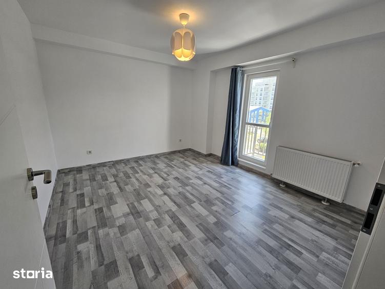 Apartament cu 3 camere semidecomandat în Mogoșoaia
