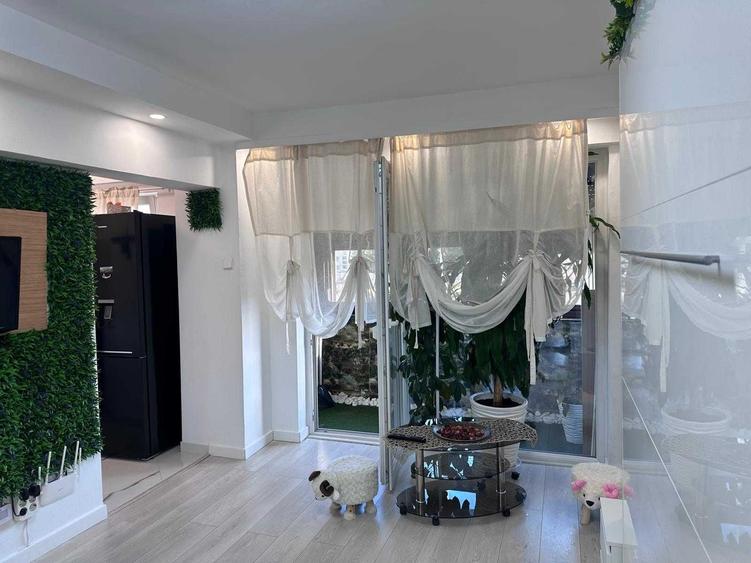 Apartament cu 2 camere decomandat în Central