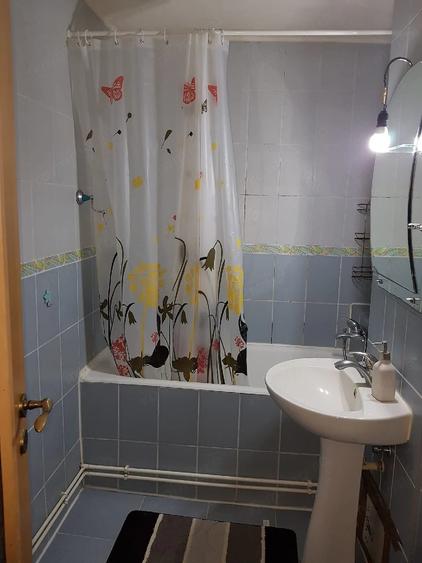Apartament cu 2 camere decomandat în Steaua