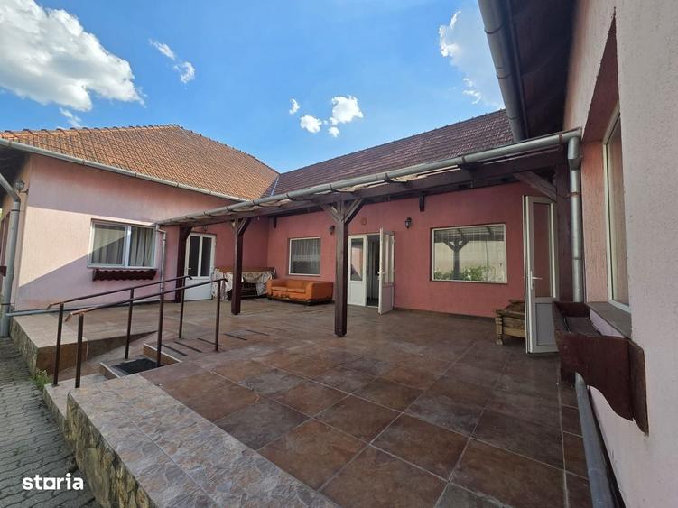 Casă cu 4 camere cu Teren 1440 Mp în Mișca