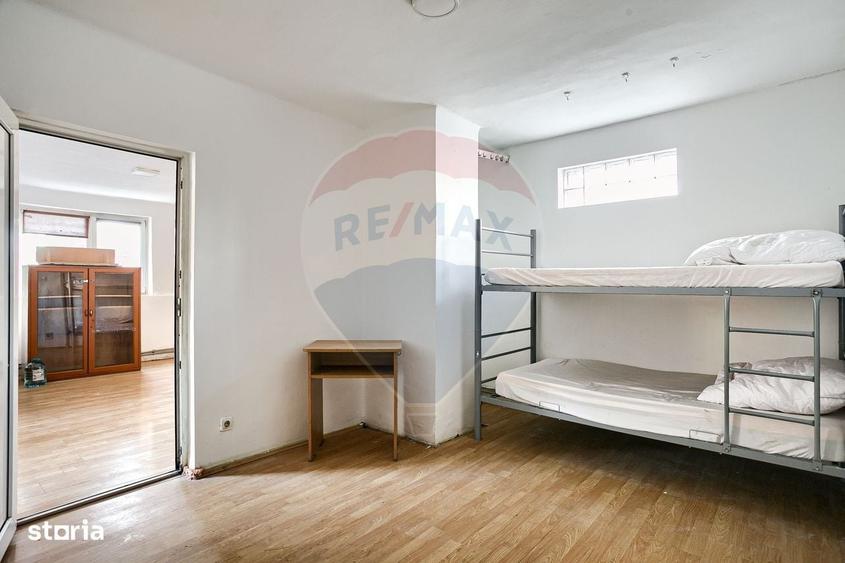 Casă cu 4 camere în Central