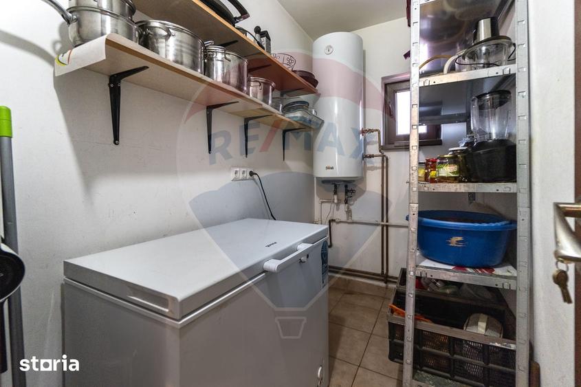 Casă cu 4 camere cu Teren 589 Mp în Feldioara