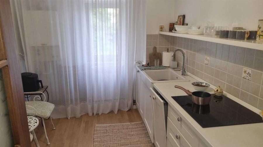 Apartament cu 3 camere decomandat în Păcurari
