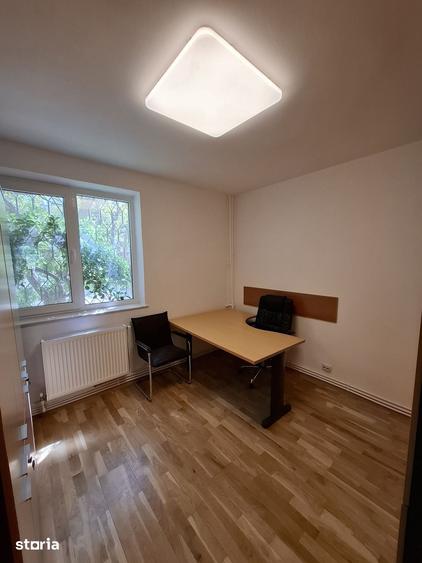 Apartament cu 4 camere în Central
