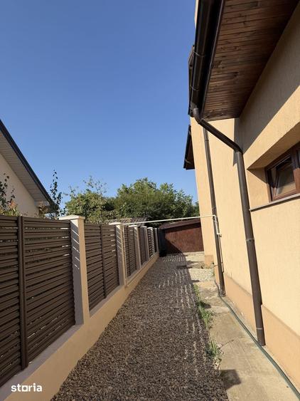 Casă cu 6 camere cu Teren 900 Mp în Militari