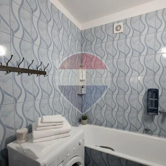 Apartament cu 2 camere decomandat în Podu Roș