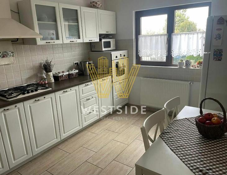 Apartament cu 4 camere decomandat în Moșnița Nouă