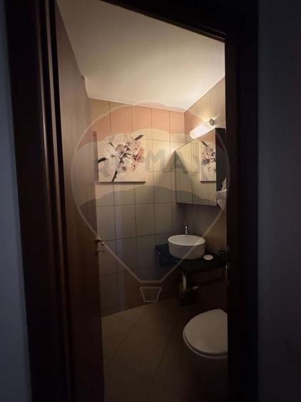 Apartament cu 3 camere decomandat în Națiunile Unite